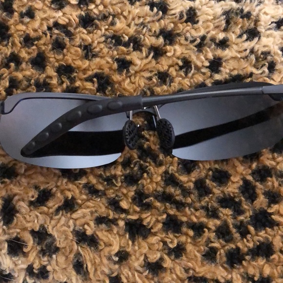 NWOT Men’s Sunglasses non slip active black - Picture 2 of 6